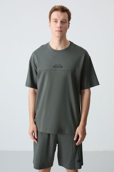Heren Oversized T-shirt en Shorts Set - Image 6