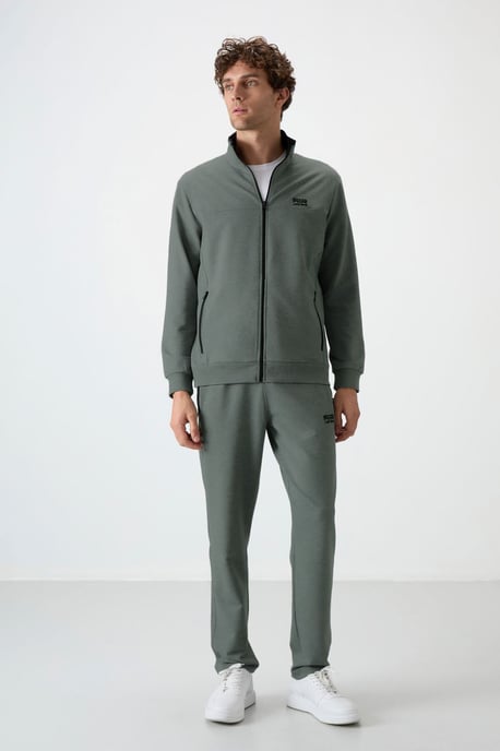 Men's Knit Fleece Sweatshirt And Pants Set - Image 1