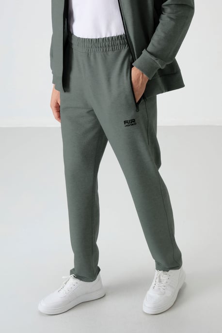 Men's Knit Fleece Sweatshirt And Pants Set - Image 3