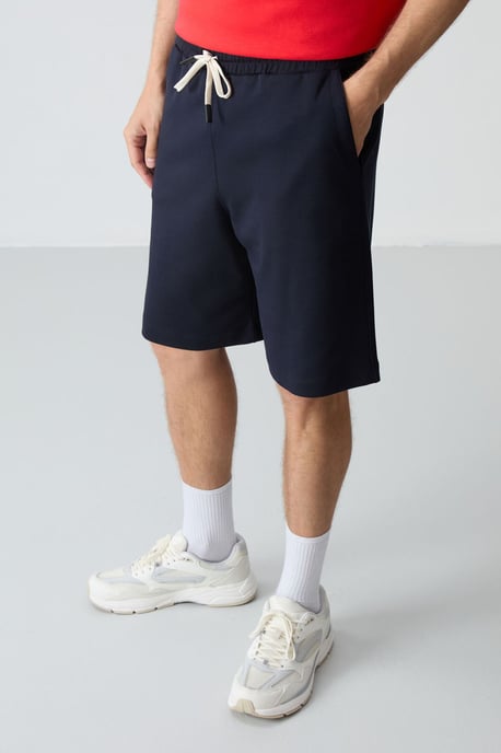 Herrars Stort T-shirt- och Shorts-set i Bomullsmix - Image 3