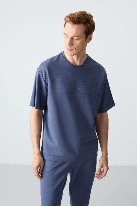 Herrars oversized T-shirt och byxset - Image 6