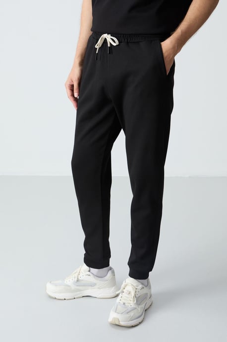Mäns Oversized T-shirt och Byxor Set - Image 2