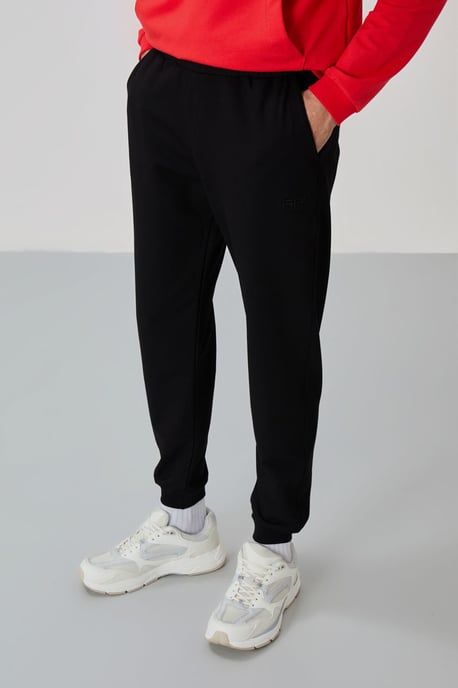 Men's Zip-Front Sweatshirt And Pants Set - Image 3
