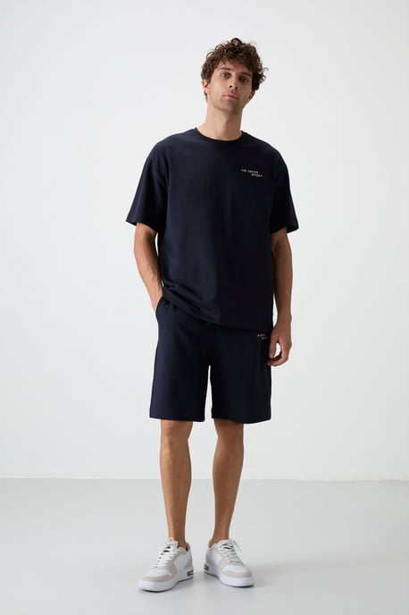 Overmaatset van T-shirt met Korte Mouwen en Shorts - Image 4