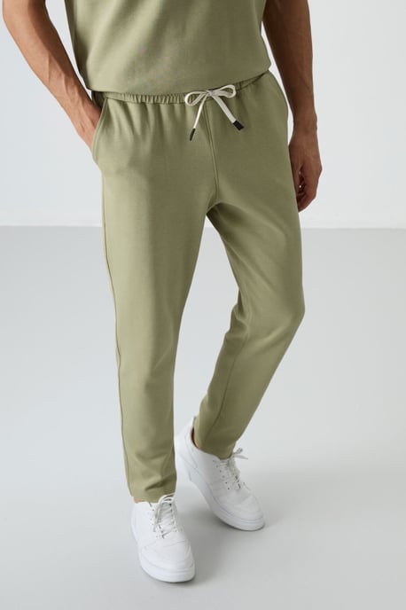Heren Oversized T-shirt en Broeken Set - Image 4
