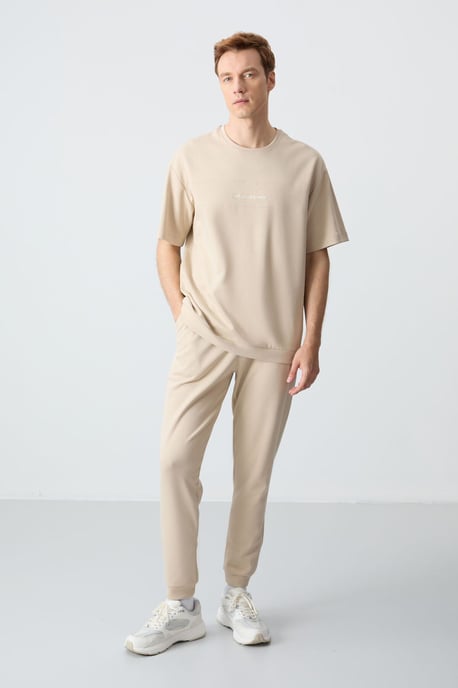 Herrar Oversized T-shirt och Byxset - Image 1