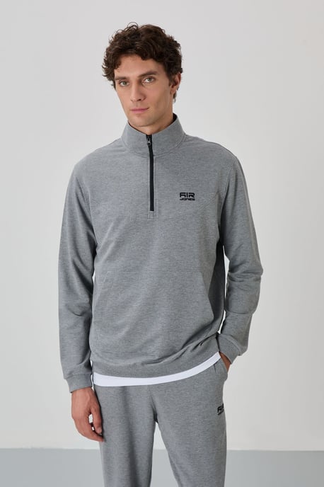 Men's Zip-Front Sweatshirt And Pants Set - Image 4