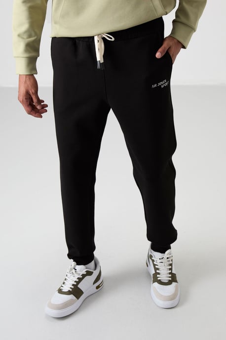 Men's Hooded Sweatshirt And Pants Set - Image 4