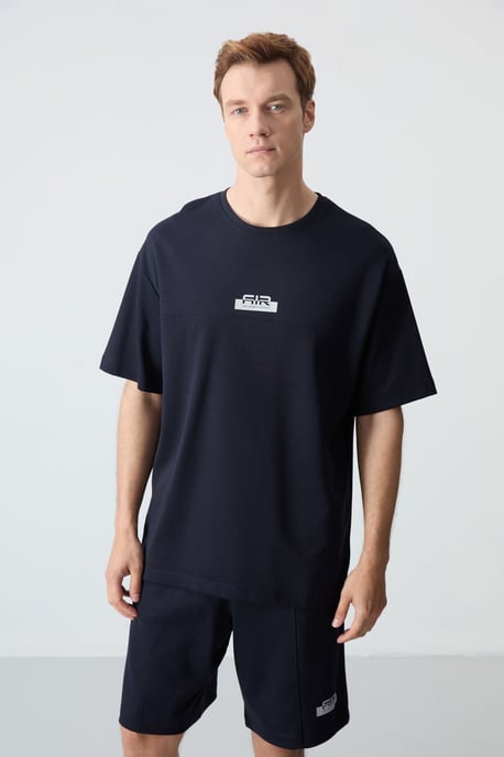 Men's Oversized T-Shirt And Shorts Set - Image 2