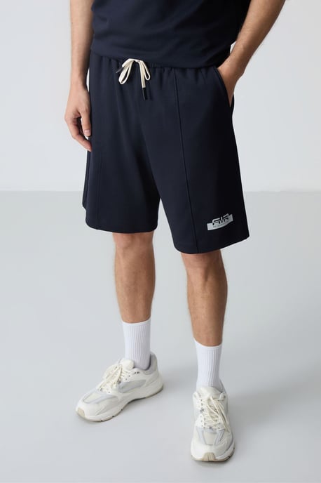 Men's Oversized T-Shirt And Shorts Set - Image 6