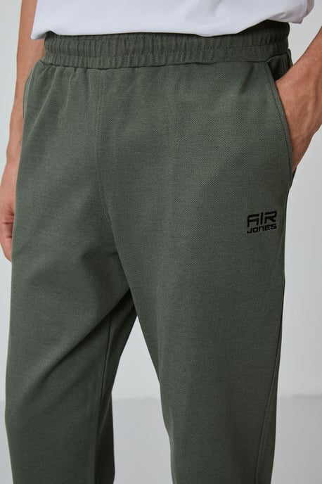 Men's Zip-collar Sweatshirt And Pants Set - Image 6