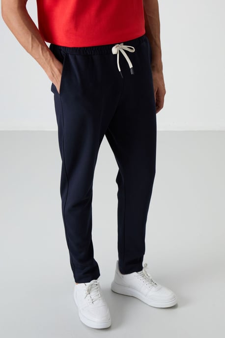 Herenset van Oversized T-shirt en Broek - Image 4