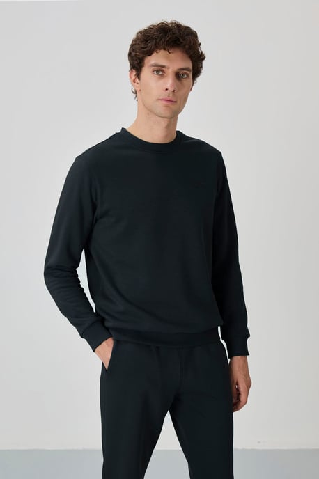 Men's Cotton-Polyester Fleece Sweatshirt And Pants Set - Image 2