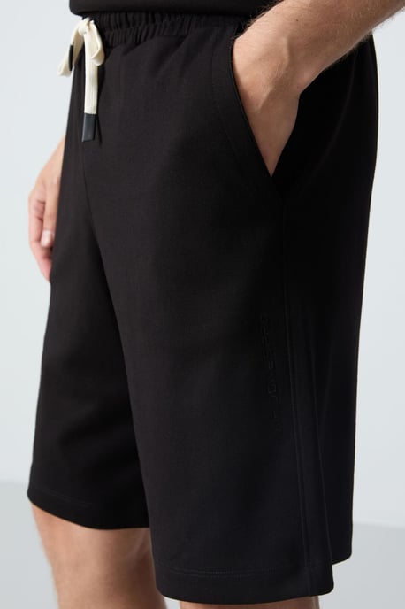 Herrars oversized t-shirt och shorts set i bomullsblandning - Image 6