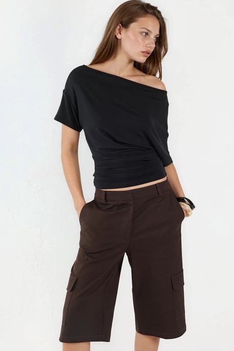 Asymmetrische Hals Zacht Viscose Brei Top - Image 1