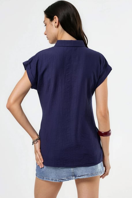 Texturerad vävd blus med knytdetalj - Image 3