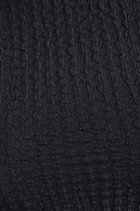 Kortärmad rundhalsad croppad topp i texturerad vriden tyg - Image 5
