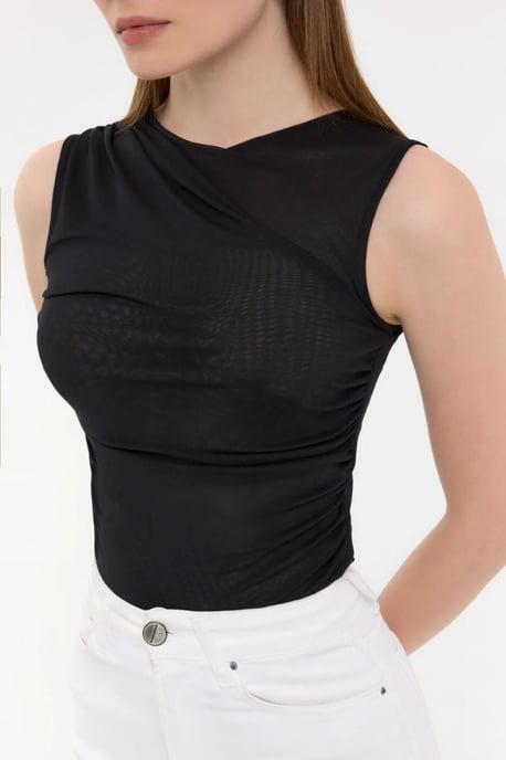 Sleeveless Round Neck Blouse - Image 4