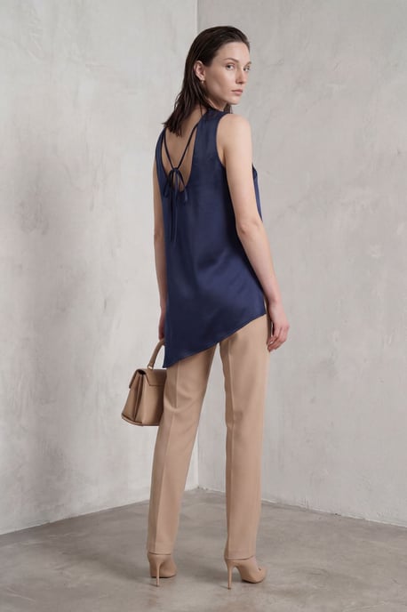 Satijnen Mouwloze Blouse met Ronde Hals en Split - Image 6