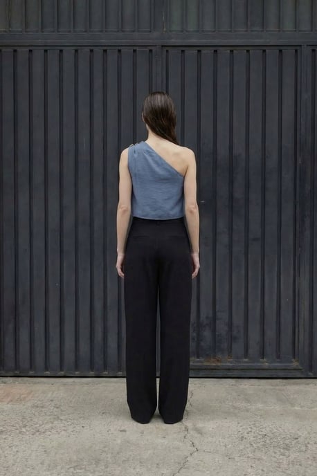 Asymmetrisk Krage Ärm-lös Chiffongblus - Image 3
