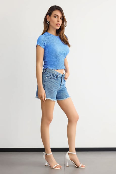 Short-Sleeve Round Neck Cropped Top in Textured Twisted Fabric - Image 3