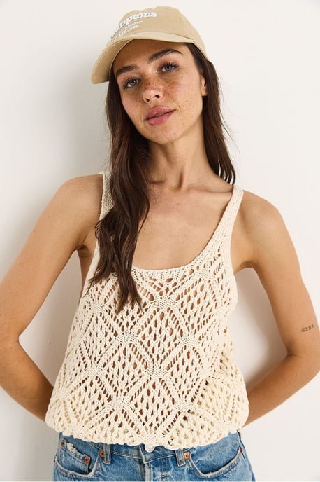 Kanten Gevoerde Crew Neck Crop Blouse - Image 4
