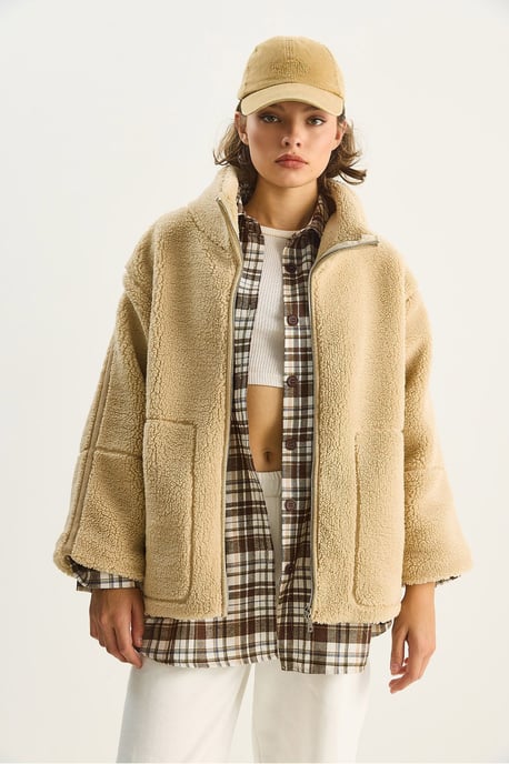 Oversized Pluche Jas met Zakken - Image 3
