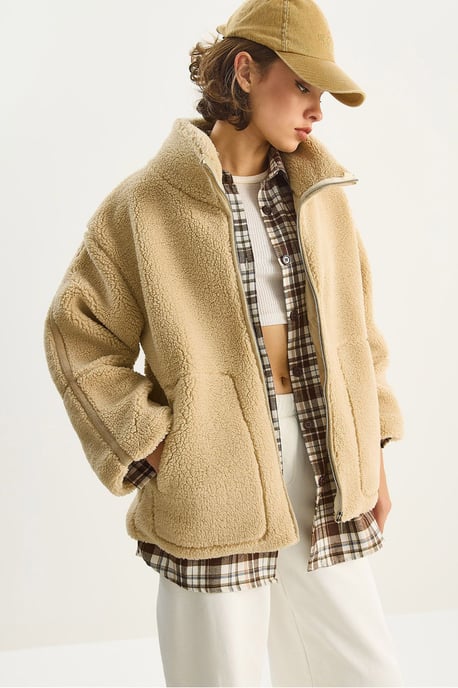 Oversized Pluche Jas met Zakken - Image 4