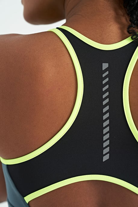 Åtsittande U-krage Stickad Sport Crop Top - Image 5