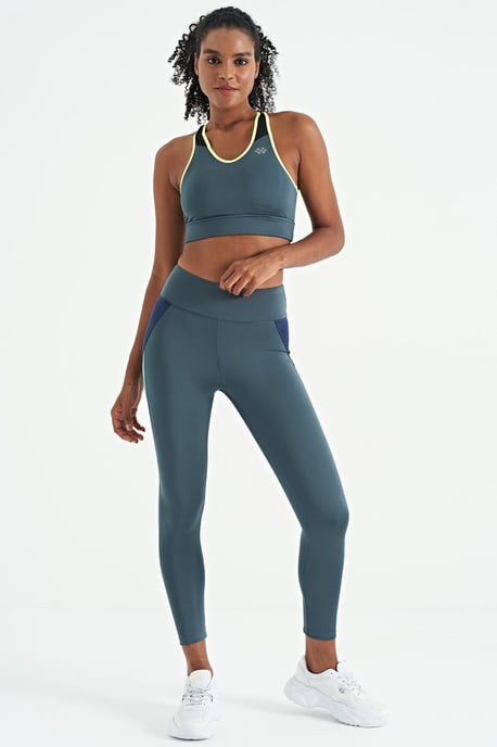 Åtsittande U-krage Stickad Sport Crop Top - Image 6