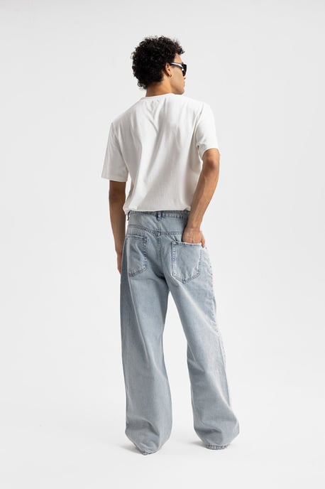 Avslappnad passform raka jeans - Image 4