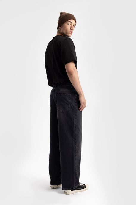 Avslappnad passform raka jeans - Image 4