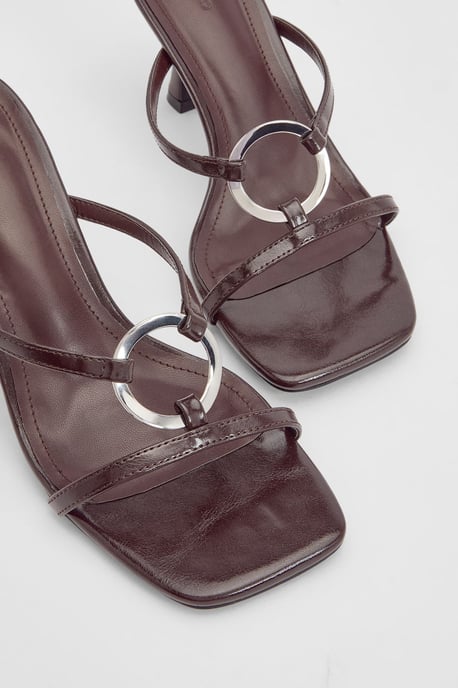 Hardware Ring Detail Toe Post Heeled Mules - Image 5