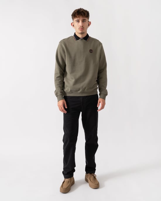 Badge Crew Neck Sweatshirt in Olive - Image 5