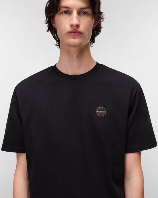 Badge Short Sleeve T-Shirt in Black - Image 3