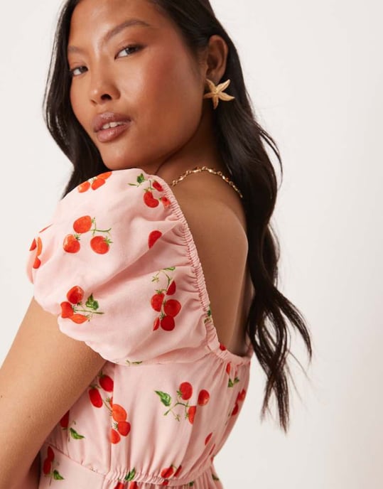 Nobody's Child Petite Raven puff sleeve midi dress in tomato print - Image 3