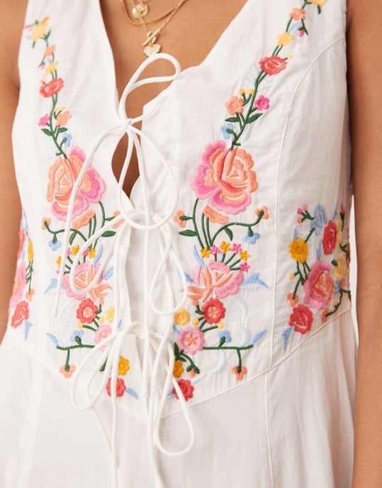 Nobody's Child Terra embroidered midi dress in white - Image 3