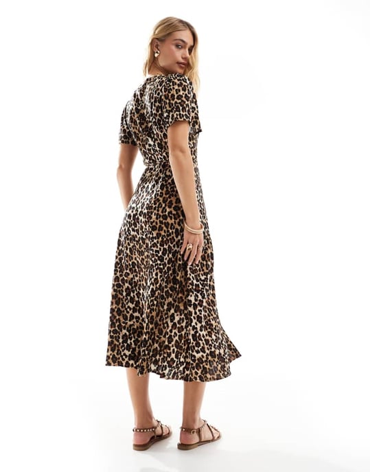 Vero Moda buttondown maxi dress in leopard print - Image 4