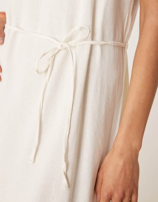 JDY tie waist linen blend maxi dress in white - Image 4