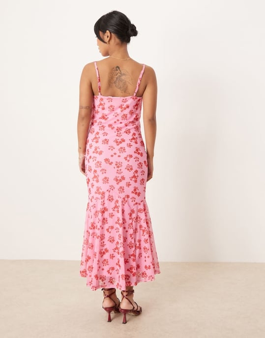 Vila Petite mesh square neck cami maxi dress in pink floral print - Image 4