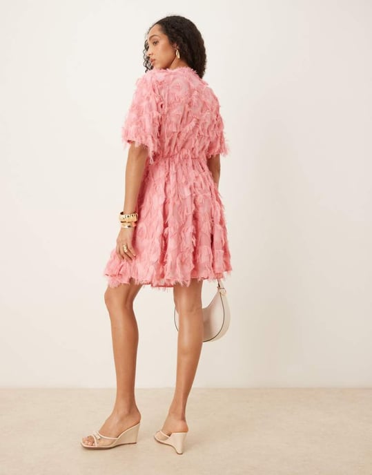 YAS textured v neck mini dress in bubblegum pink - Image 4