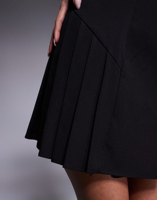 Kaiia exclusive tailored sleeveless button front pleat hem mini dress in black - Image 3