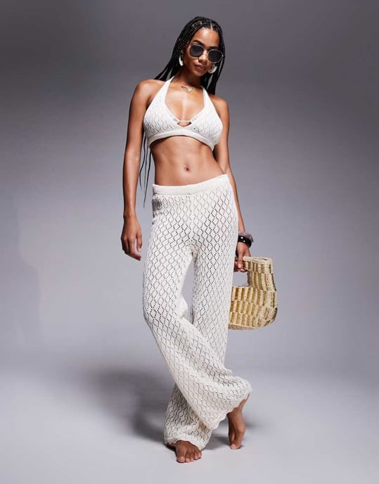 Missyempire beach knitted tie back bralet co-ord in cream - Image 4