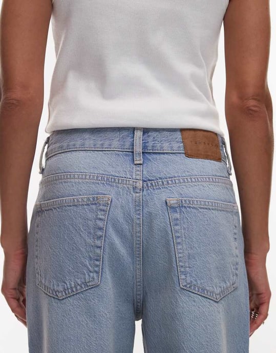 Topshop mid rise loose fit straight jean in bleach - Image 4