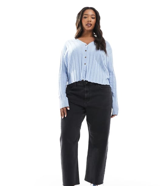 ASOS DESIGN Curve ankle grazer comfort stretch straight leg jeans in black - Image 1
