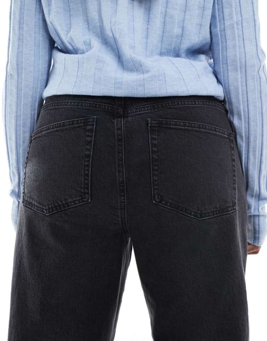 ASOS DESIGN Curve ankle grazer comfort stretch straight leg jeans in black - Image 4