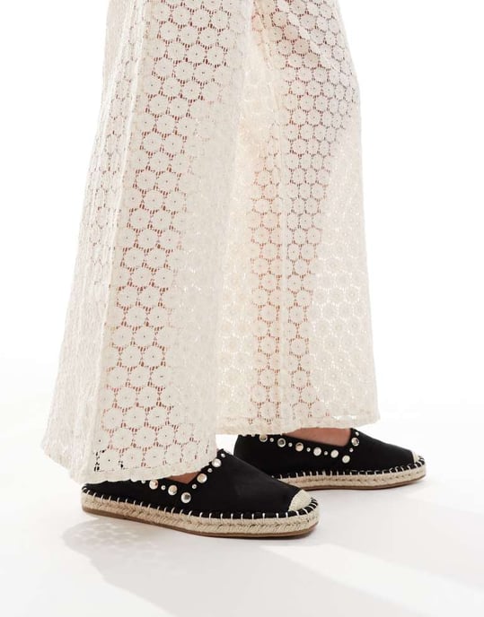 ASOS DESIGN Jeanie closed toe studded espadrilles in black - Image 4