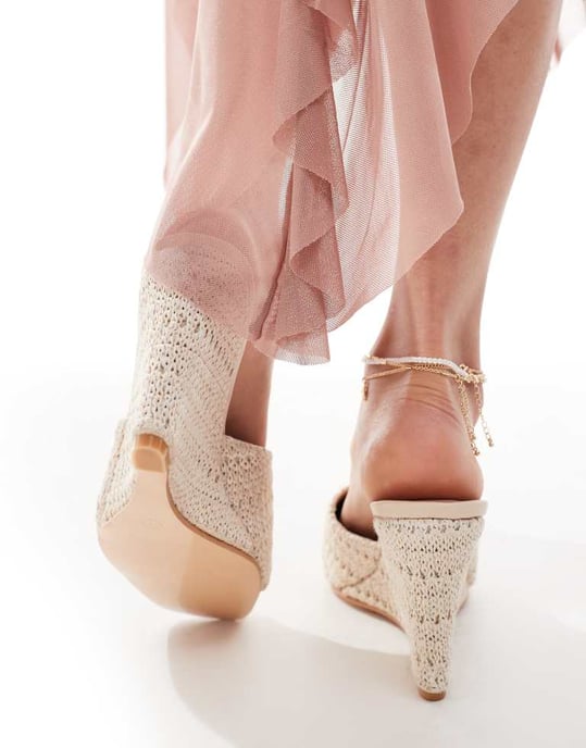 Glamorous Wide Fit wedge heeled sandals in cream crochet - Image 2