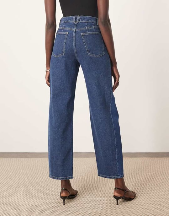 ARRANGE Eden denim barrel jean with tapered leg in mid blue - Image 3