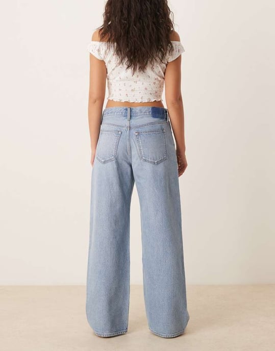 Abercrombie & Fitch curve love low rise ultra loose jeans in light wash - Image 3